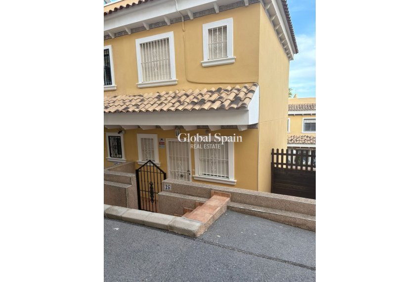 Venta - Casa -
ALGORFA