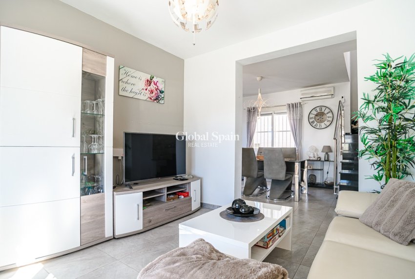 Venta - CASA -
ALGORFA