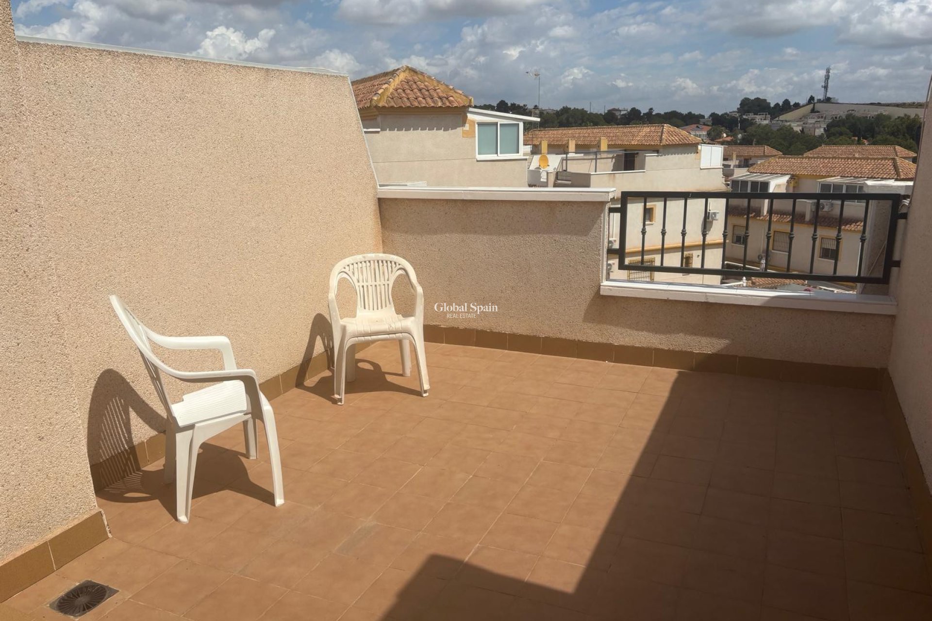 Venta - CASA -
ALGORFA
