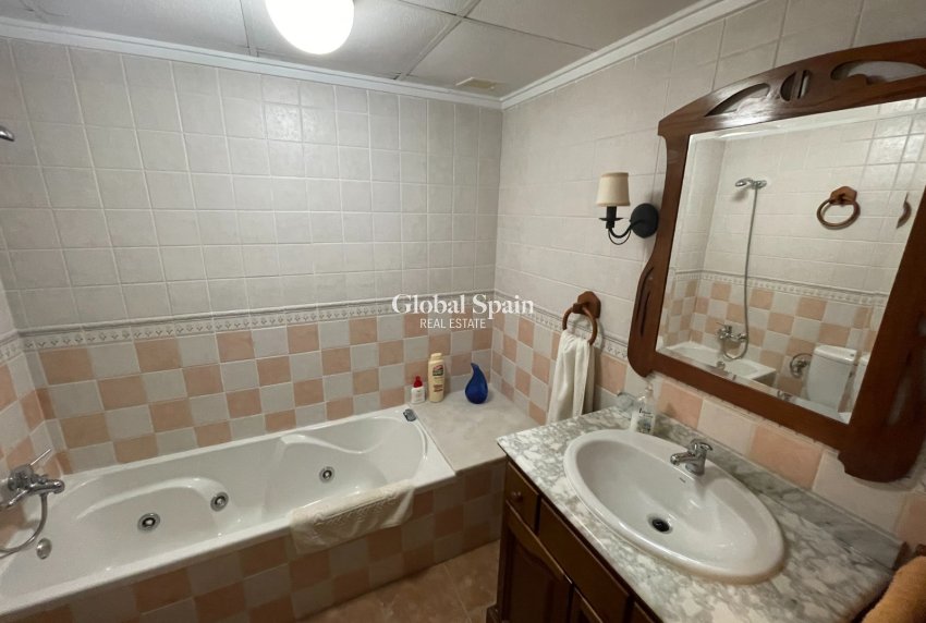 Venta - CASA -
ALMORADÍ - Inland