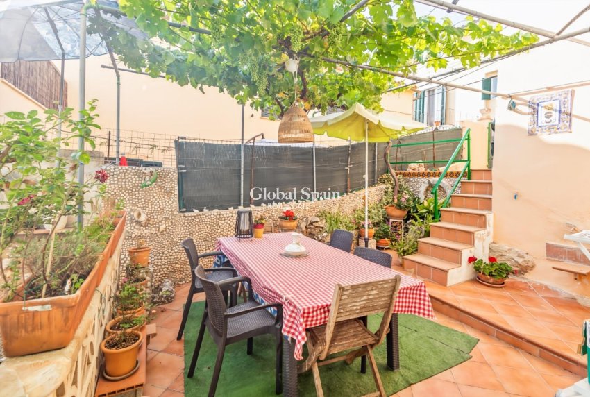 Venta - CASA -
ANDRATX