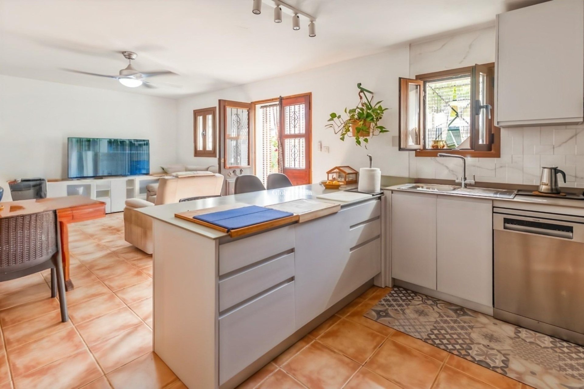 Venta - CASA -
ANDRATX