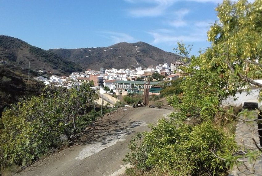 Venta - CASA -
Arenas