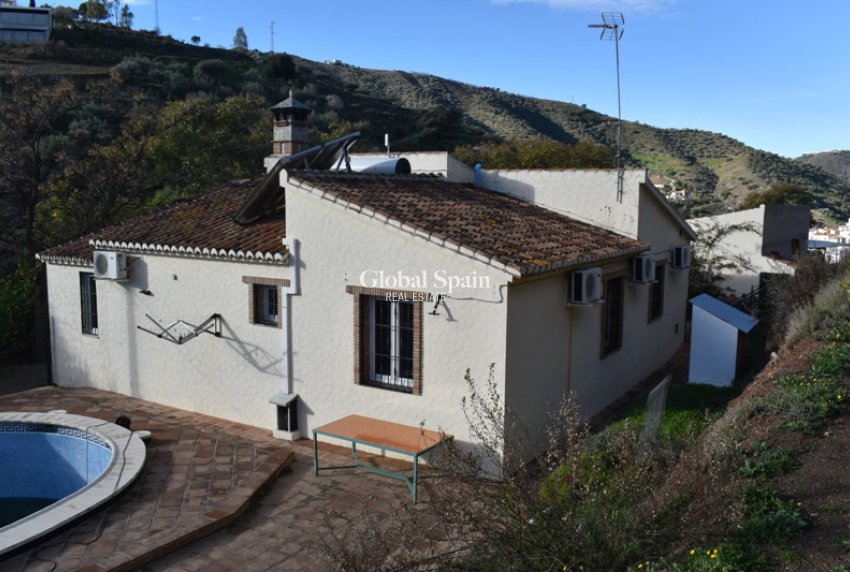 Venta - CASA -
Arenas