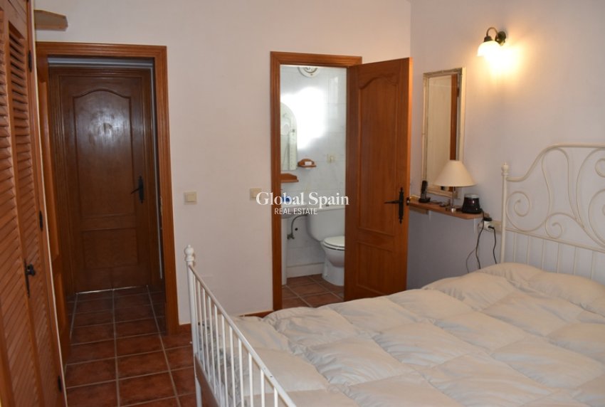 Venta - CASA -
Arenas