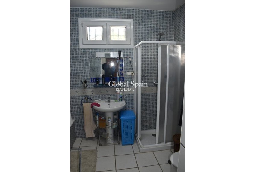 Venta - CASA -
Arenas