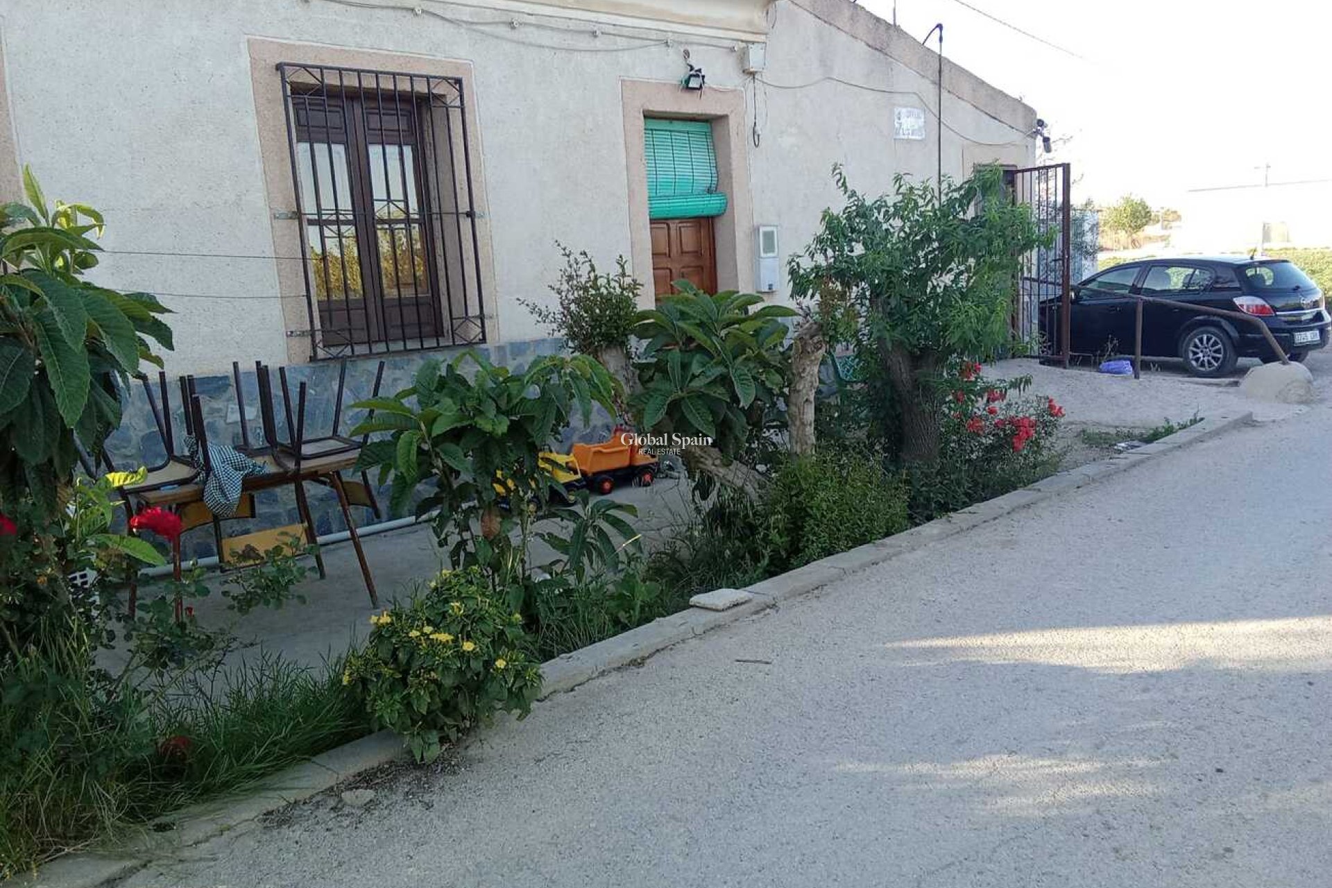 Venta - CASA -
ARNEVA - LOS DESAMPARADOS