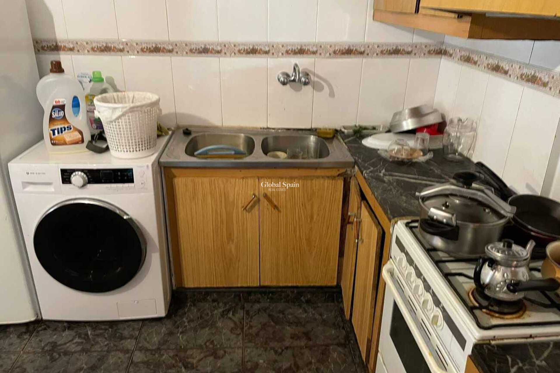 Venta - CASA -
ARNEVA - LOS DESAMPARADOS