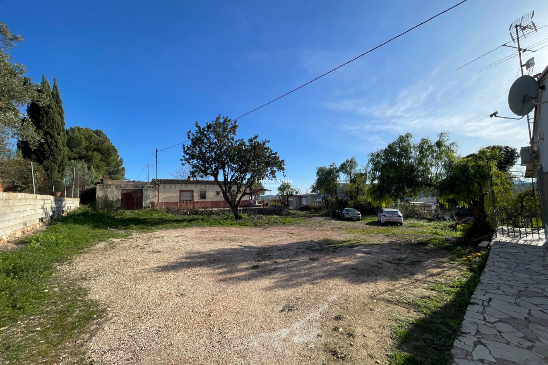 Venta - CASA -
ASPE - Inland