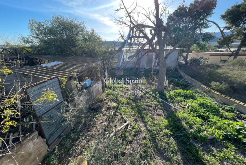 Venta - CASA -
ASPE - Inland