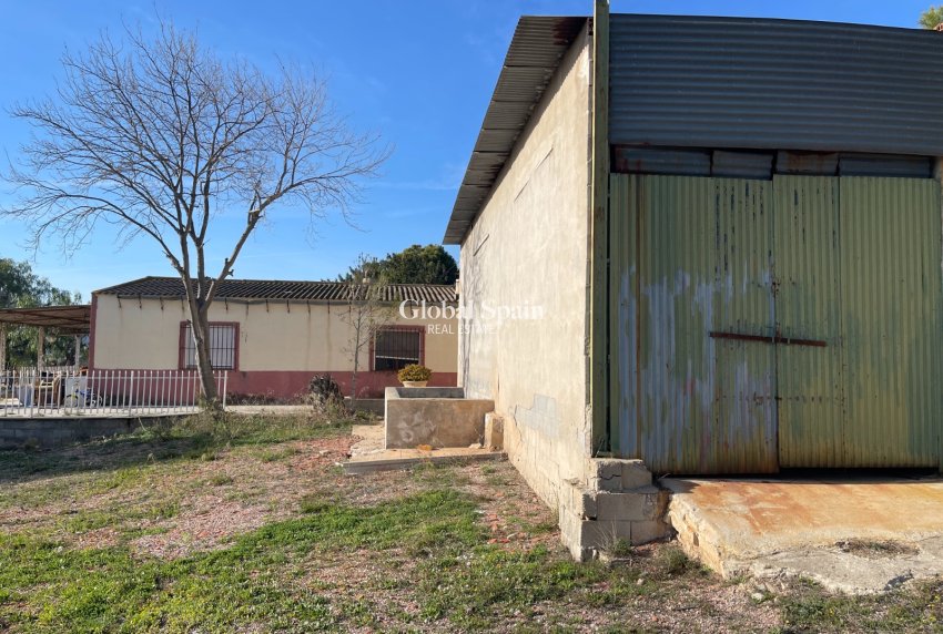 Venta - CASA -
ASPE - Inland