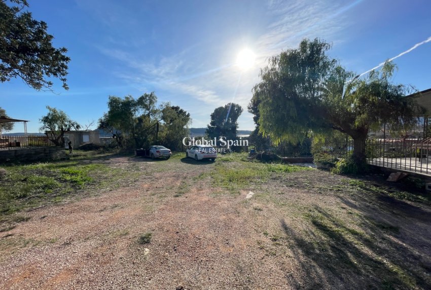 Venta - CASA -
ASPE - Inland