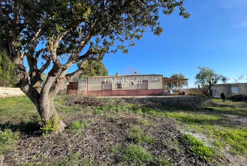 Venta - CASA -
ASPE - Inland