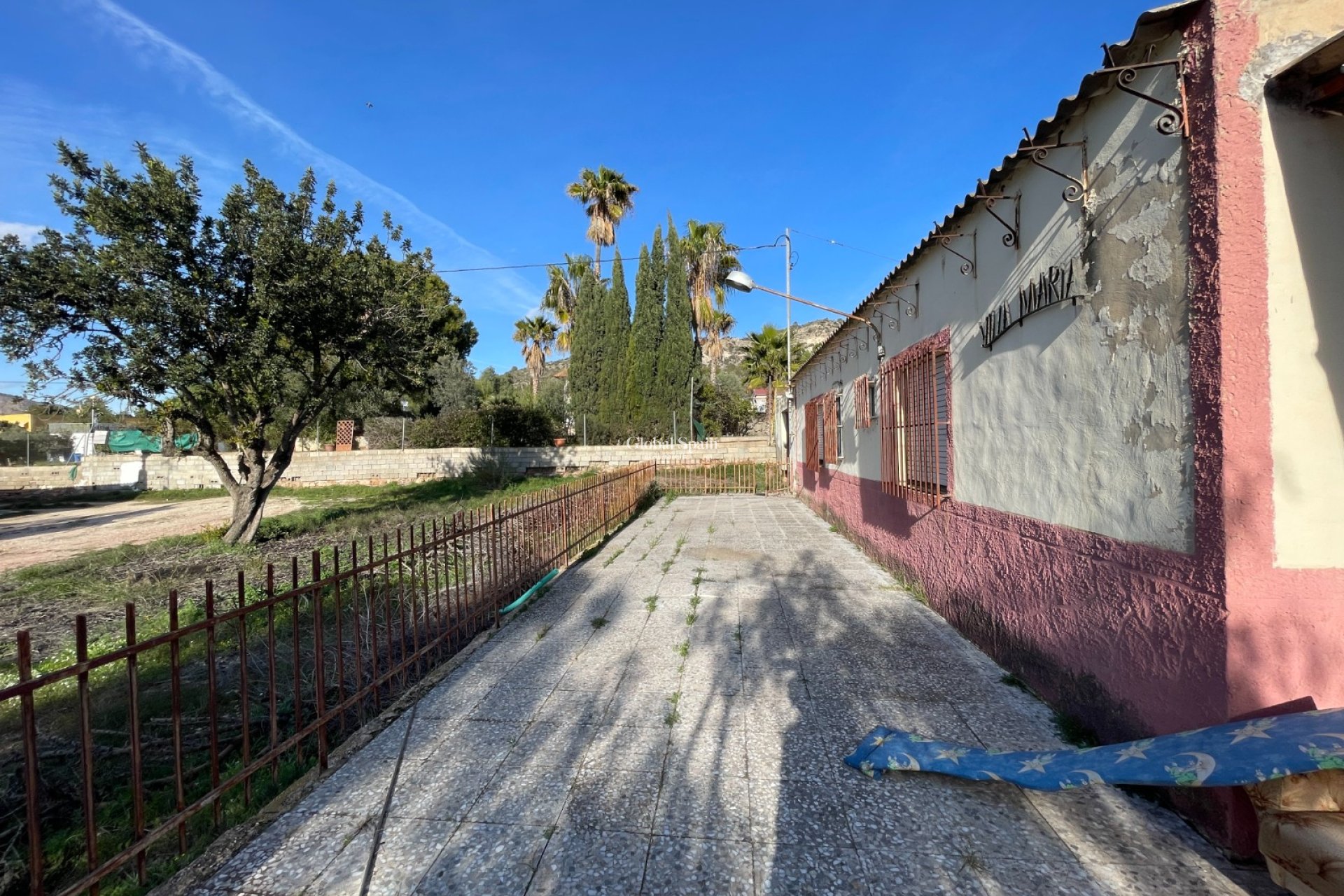 Venta - CASA -
ASPE - Inland