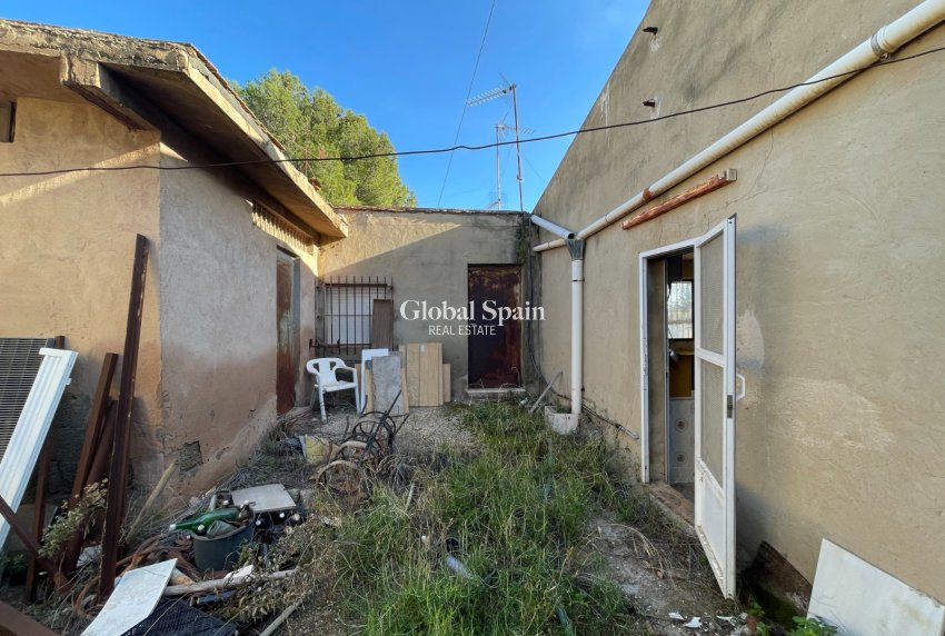 Venta - CASA -
ASPE - Inland