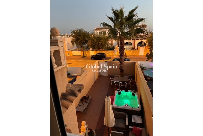 Venta - CASA -
AVILESES - Jerónimo Y Avileses