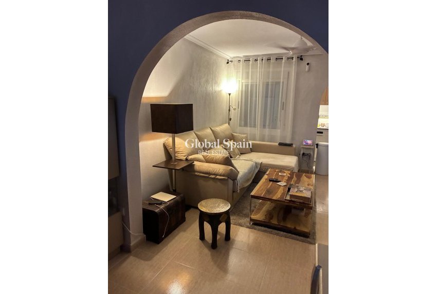 Venta - CASA -
AVILESES - Jerónimo Y Avileses