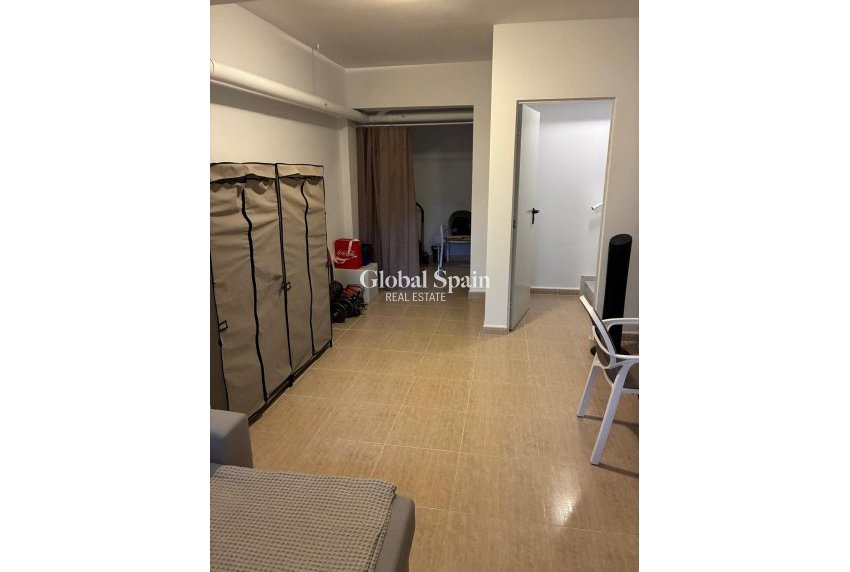 Venta - CASA -
AVILESES - Jerónimo Y Avileses