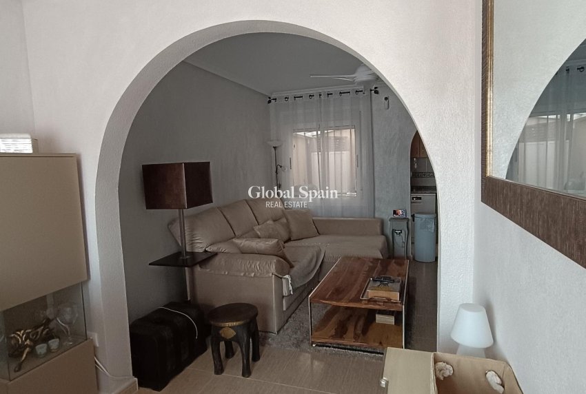 Venta - CASA -
AVILESES - Jerónimo Y Avileses