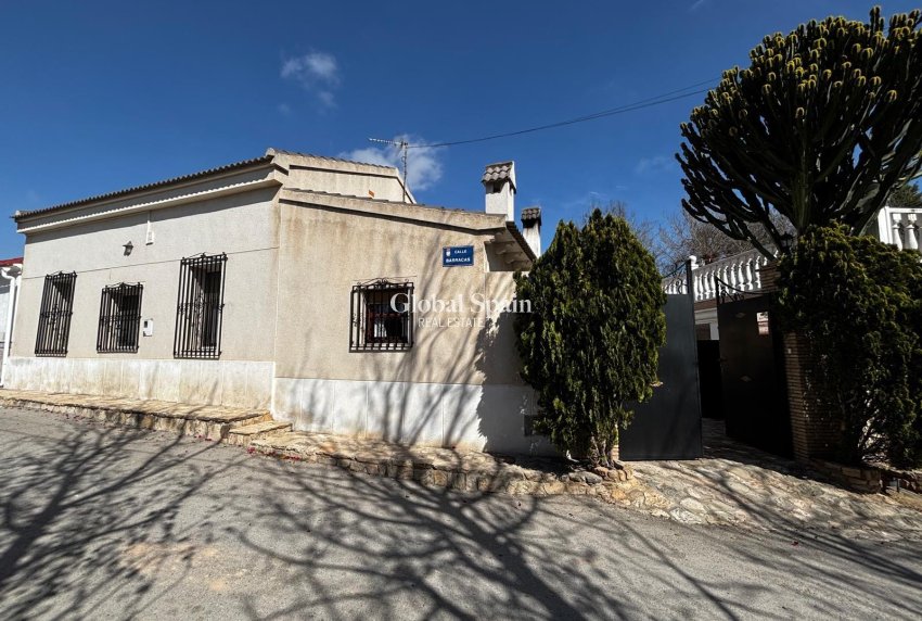 Venta - CASA -
BENEJÚZAR - Comunidad Valenciana