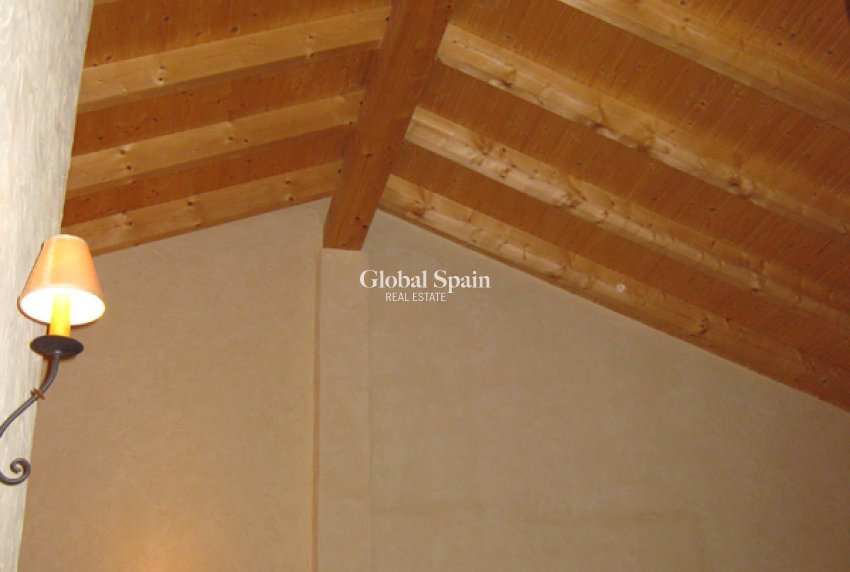 Venta - CASA -
BENFERRI - Inland