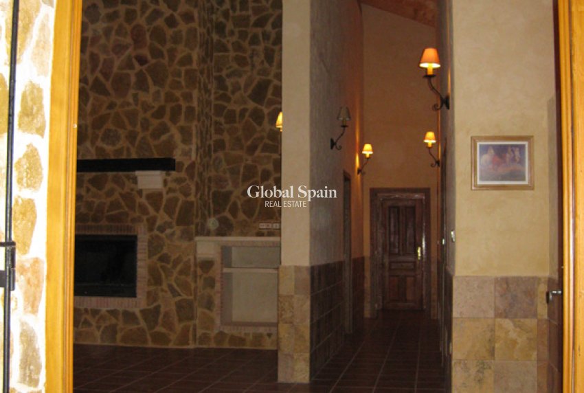 Venta - CASA -
BENFERRI - Inland