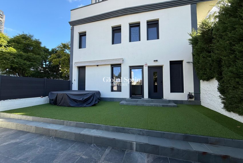 Venta - CASA -
BENIDORM - Costa Blanca