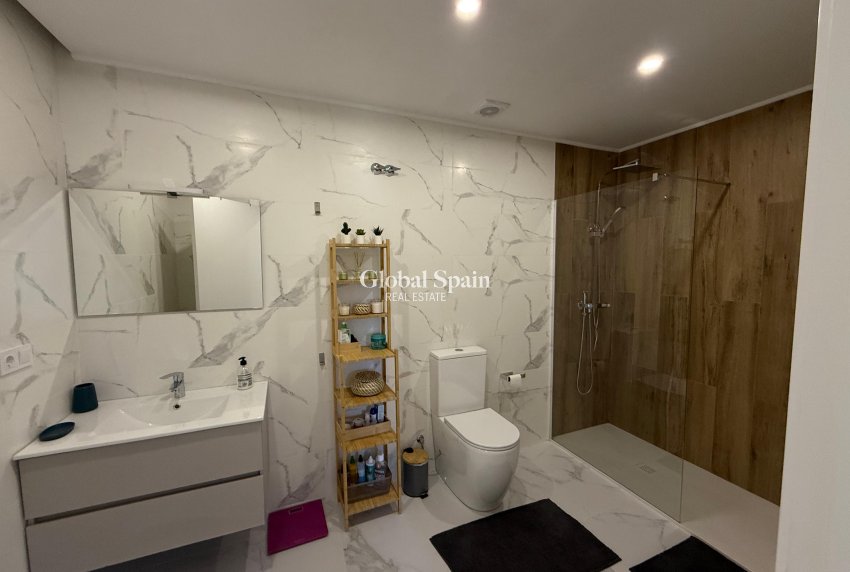 Venta - CASA -
BENIDORM - Costa Blanca