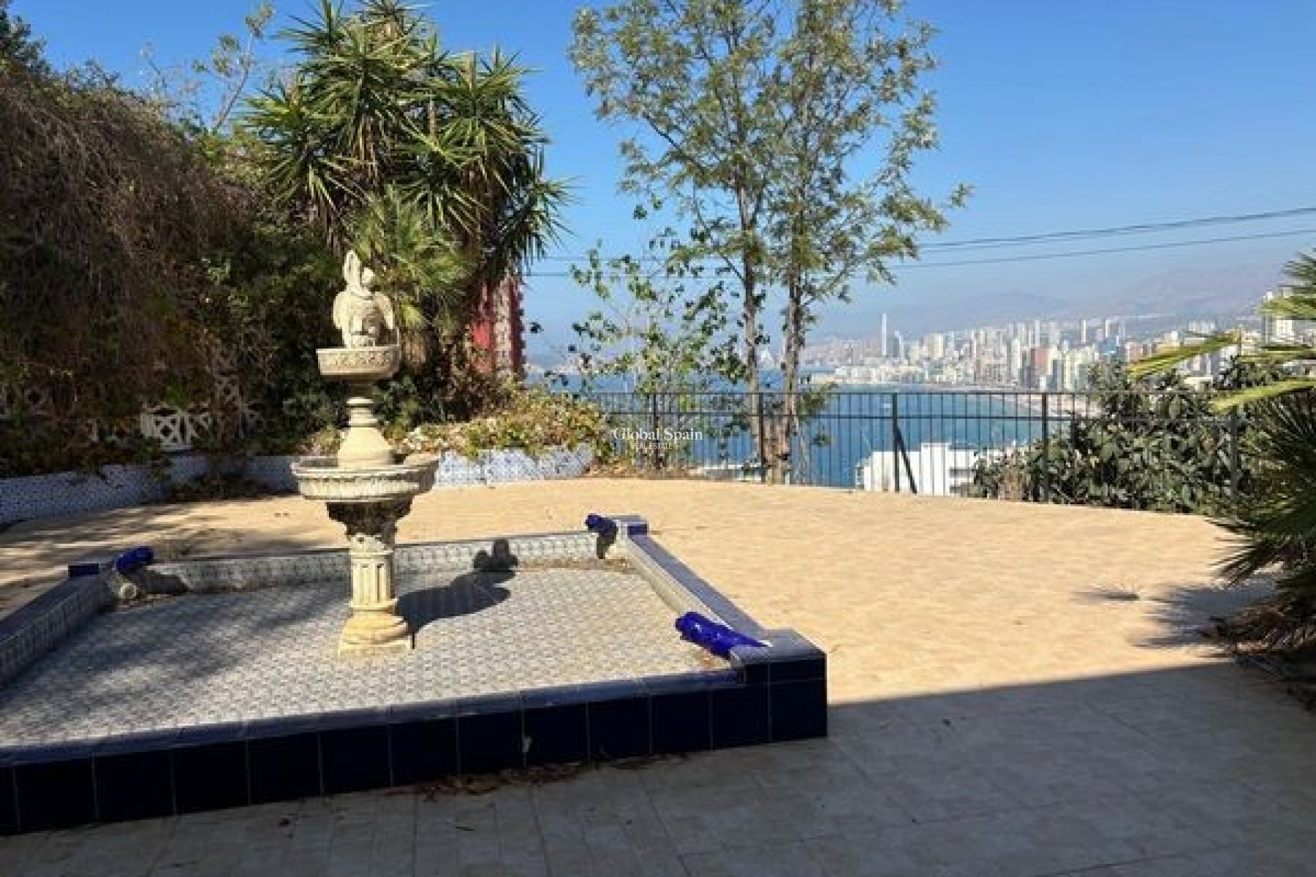 Venta - Casa -
BENIDORM - Levante