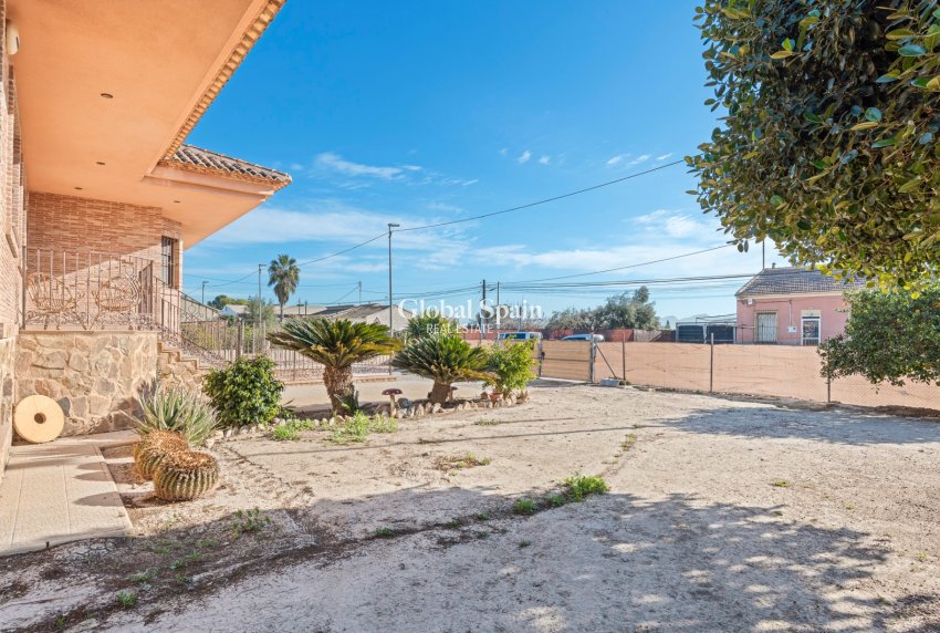 Venta - CASA -
BENIEL - Carretera de Beniel