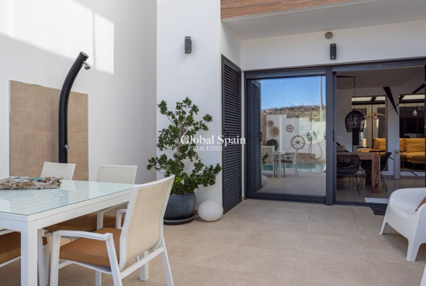 Venta - CASA -
BENIJÓFAR - Costa Blanca