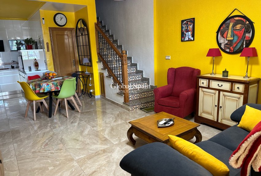 Venta - CASA -
BIGASTRO - Inland