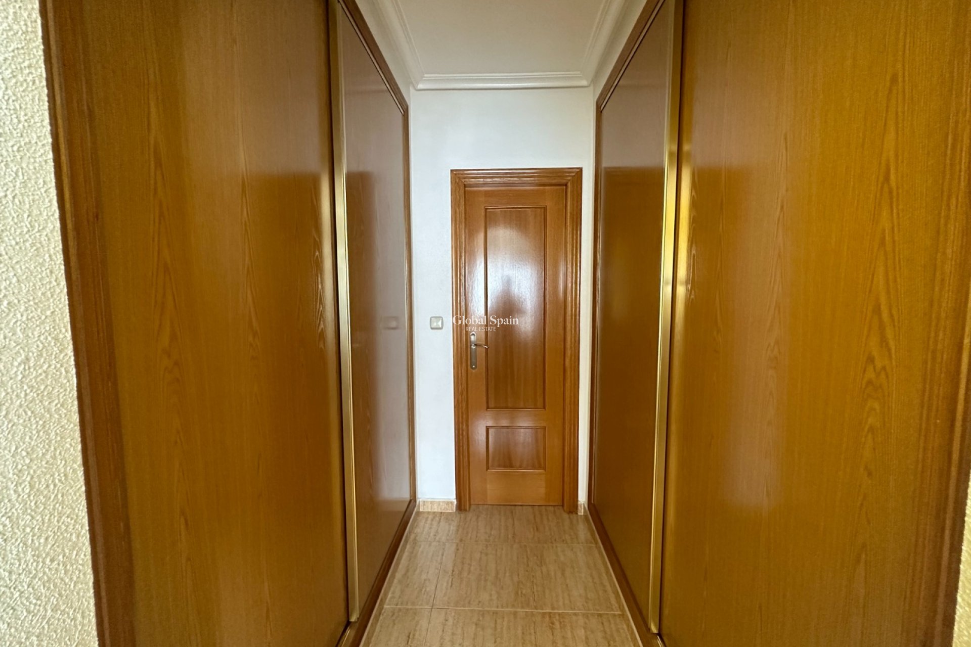 Venta - CASA -
BIGASTRO - Inland