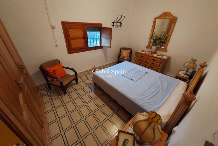 Venta - CASA -
CALASPARRA - Inland