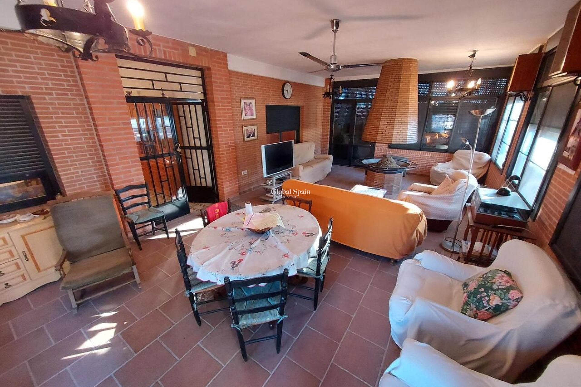 Venta - CASA -
CALASPARRA - Inland