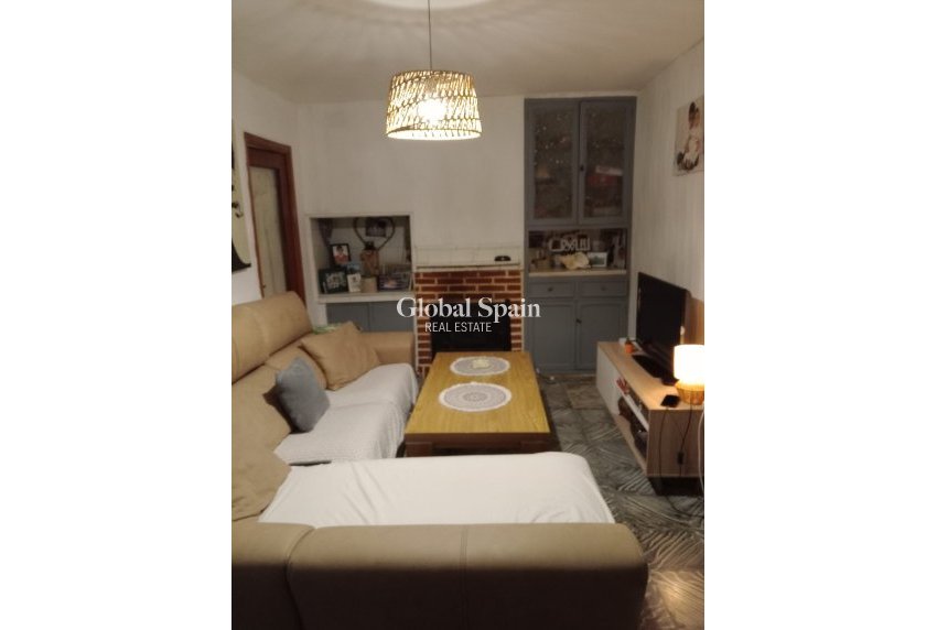 Venta - CASA -
CALLOSA D'EN SARRIÀ - Callosa De Ensarrià
