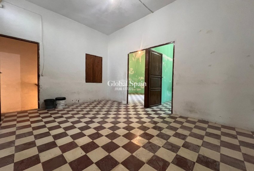 Venta - CASA -
CALLOSA D'EN SARRIÀ - Callosa De Ensarrià