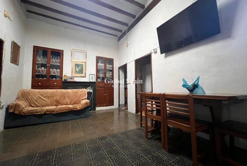 Venta - CASA -
CALLOSA D'EN SARRIÀ - Callosa De Ensarrià