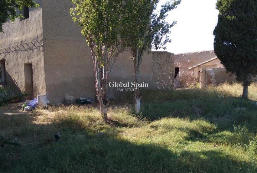 Venta - CASA -
CALLOSA DEL SEGURA