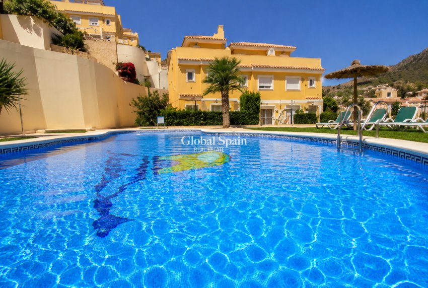 Venta - CASA -
CALPE - Zona Puerto Blanco - Maryvilla