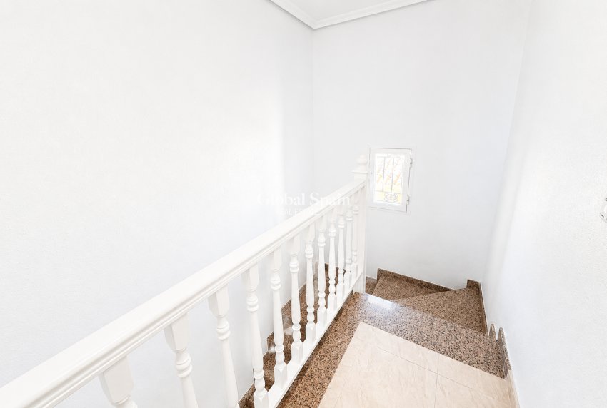 Venta - CASA -
CAMPOAMOR - Costa Blanca