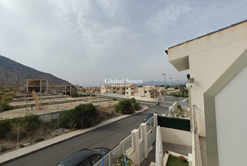 Venta - Casa - Casa adosada -
COX - Cox