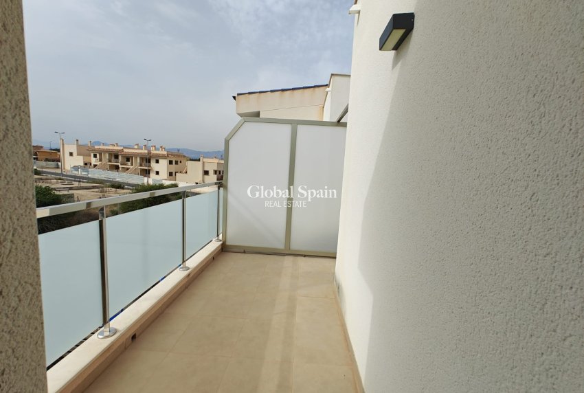 Venta - Casa - Casa adosada -
COX - Cox