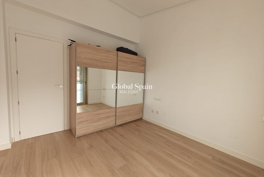 Venta - Casa - Casa adosada -
COX - Cox