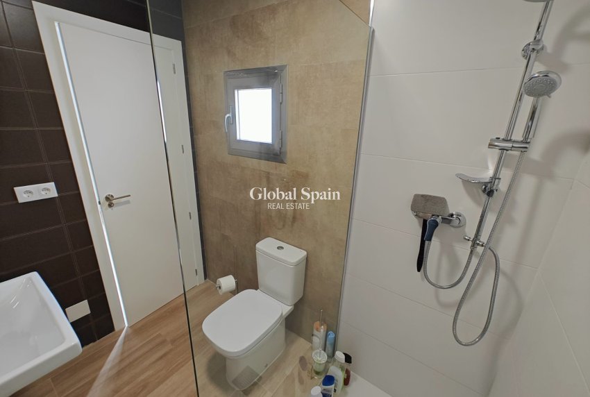 Venta - Casa - Casa adosada -
COX - Cox