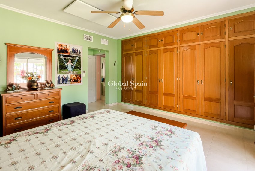 Venta - CASA -
CATRAL - Catral