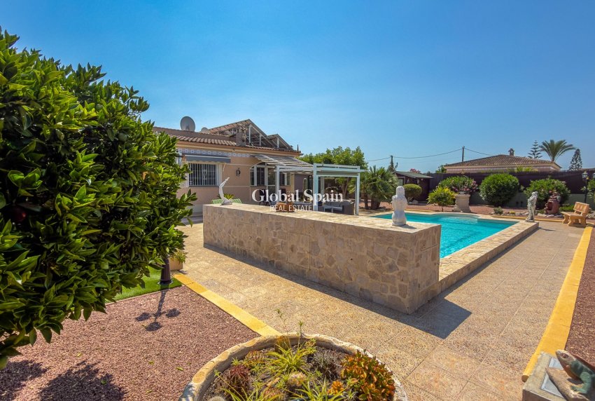 Venta - CASA -
CATRAL - Catral