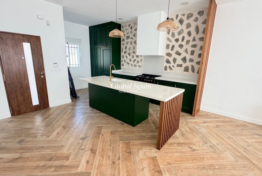 Venta - CASA -
CATRAL - Costa Blanca