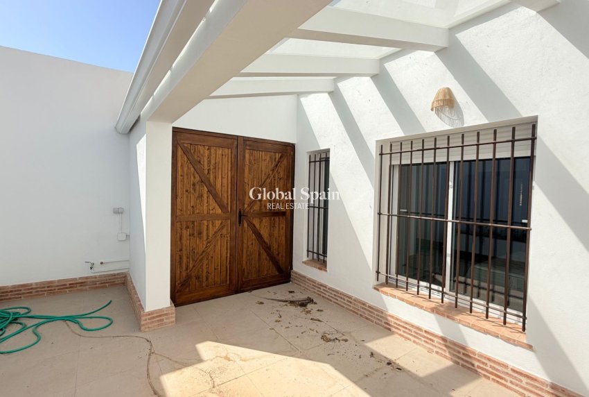 Venta - CASA -
CATRAL - Costa Blanca