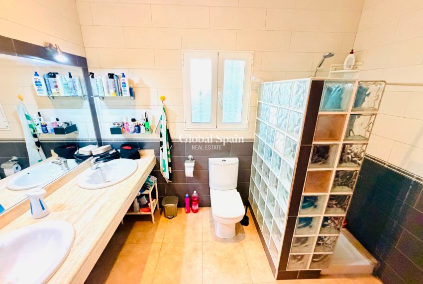 Venta - CASA -
CATRAL - Costa Blanca